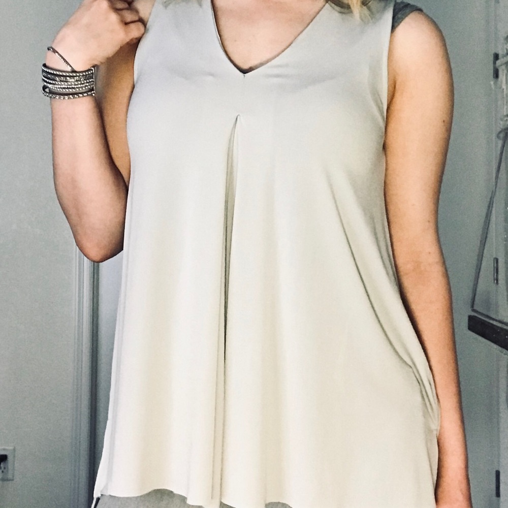 Banana Republic Factory • Drape Sleeveless Top